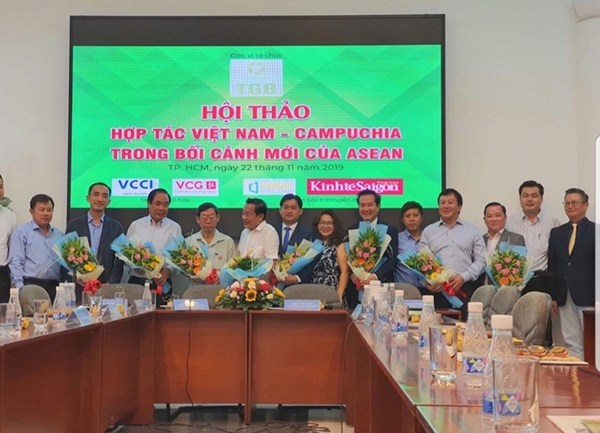 Dự kiến cuối năm đón 1 triệu lượt du khách du lịch ở Việt Nam được nêu trong hội thảo