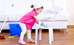 Lứa tuổi trẻ em phù hợp để phụ giúp bố mẹ công việc nhà